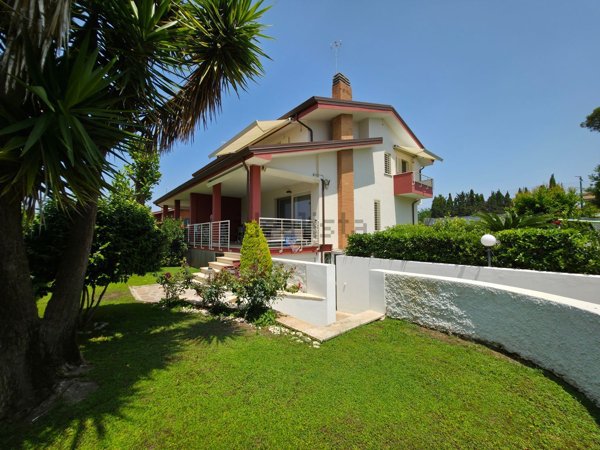 casa indipendente in vendita ad Anzio