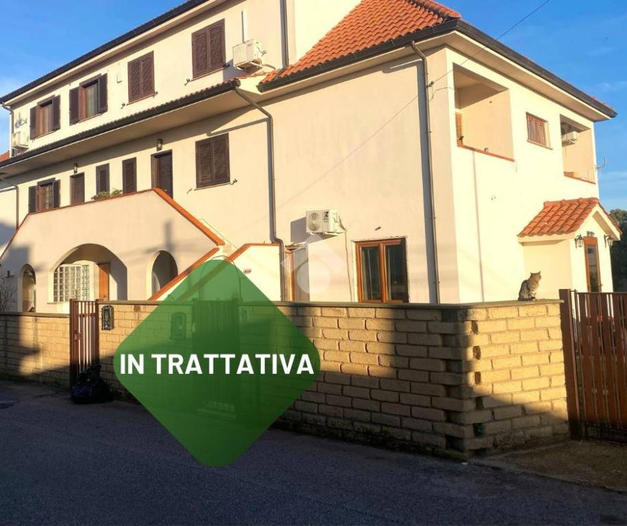 appartamento in vendita ad Anzio in zona Villa Claudia