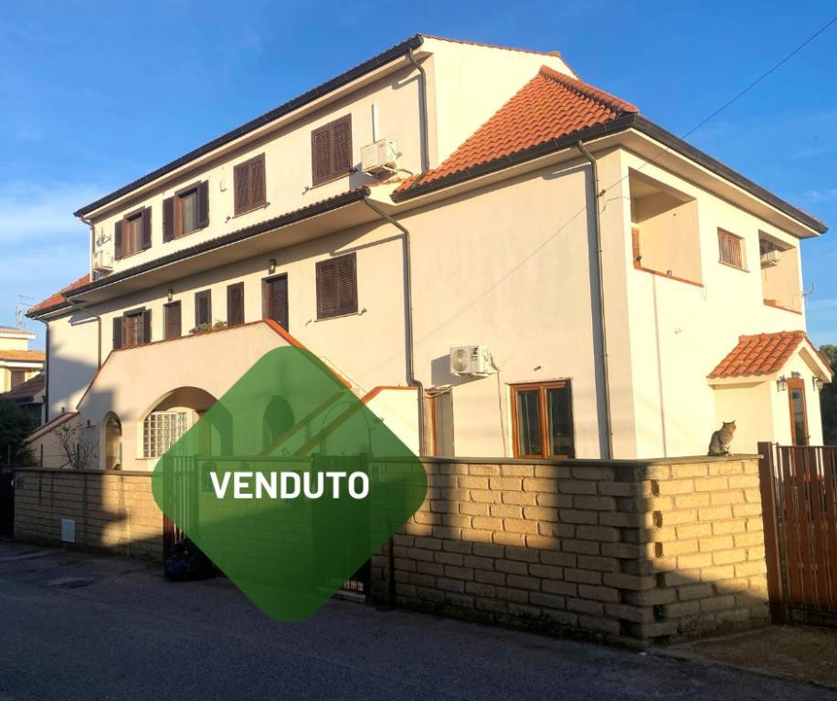 appartamento in vendita ad Anzio in zona Villa Claudia