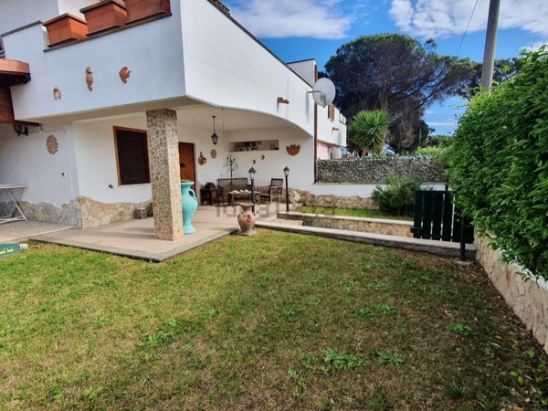 appartamento in vendita ad Anzio in zona Mare