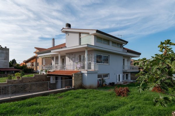 casa indipendente in vendita ad Anzio in zona Villa Claudia