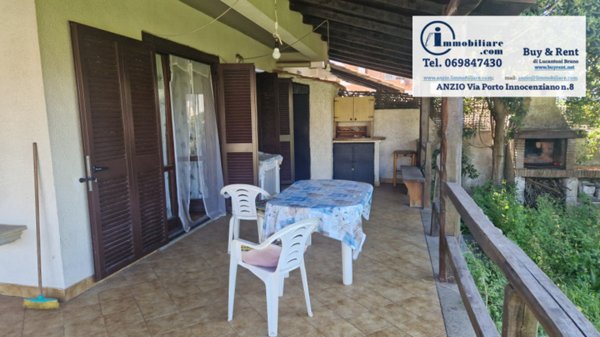 casa semindipendente in vendita ad Anzio in zona Mare