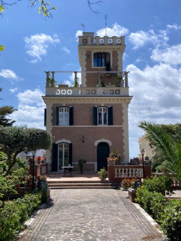 appartamento in vendita ad Anzio in zona Mare