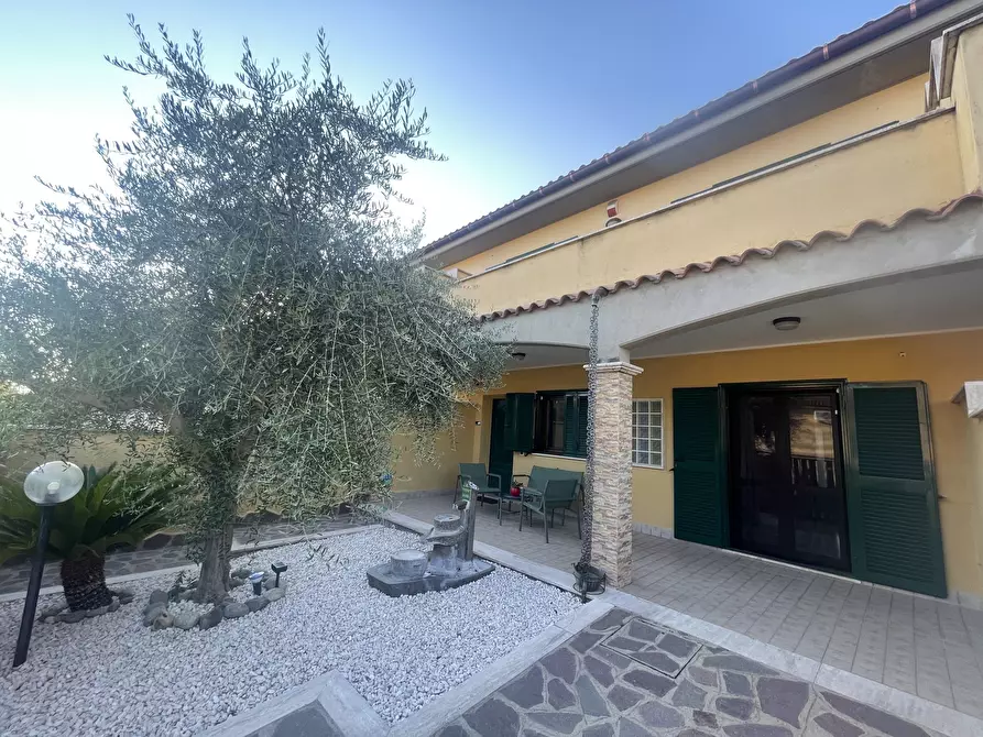 casa indipendente in vendita ad Anzio in zona Villa Claudia