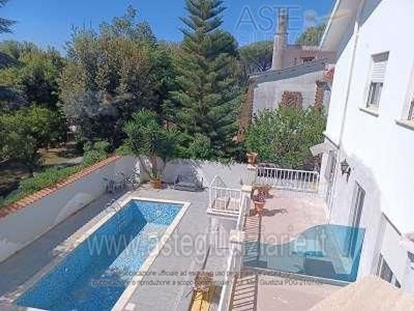 villa in vendita ad Anzio in zona Villa Claudia