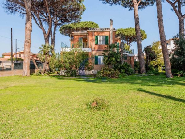 casa indipendente in vendita ad Anzio in zona Lido dei Pini