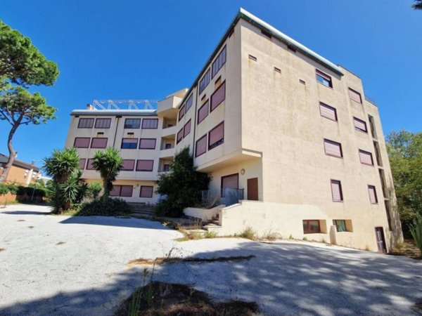 intera palazzina in vendita ad Anzio in zona Mare
