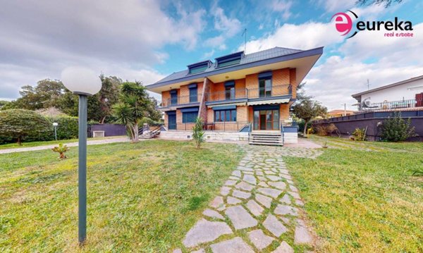 casa indipendente in vendita ad Anzio