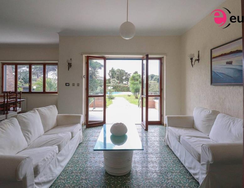 casa indipendente in vendita ad Anzio