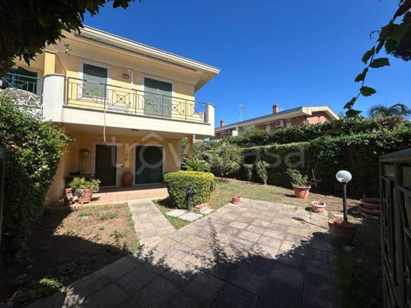 casa indipendente in vendita ad Anzio