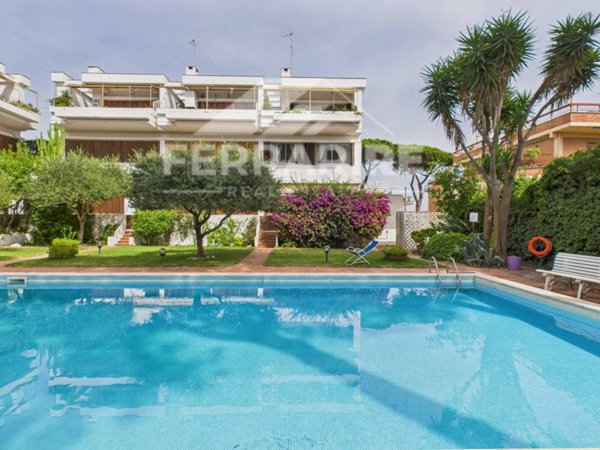 appartamento in vendita ad Anzio in zona Mare