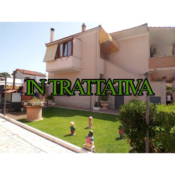 casa indipendente in vendita ad Anzio