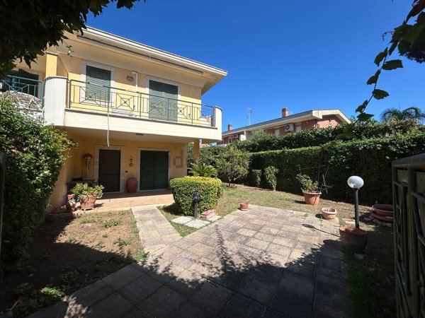 quadrivano in vendita ad Anzio