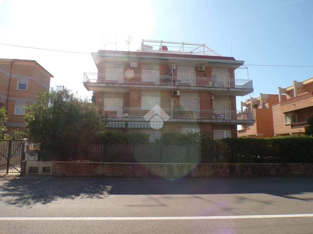 appartamento in vendita ad Anzio in zona Mare