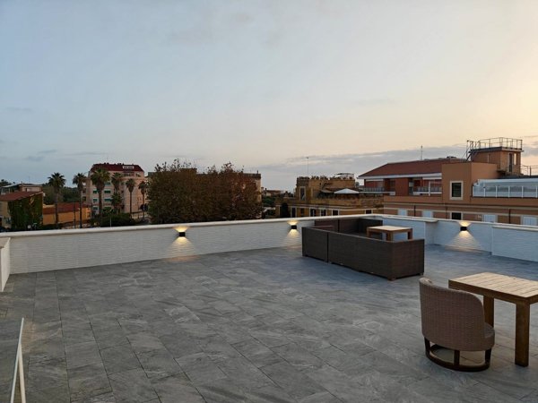 appartamento in vendita ad Anzio in zona Mare