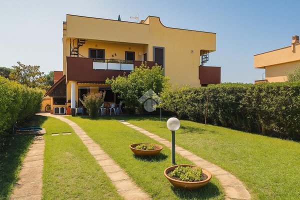 appartamento in vendita ad Anzio in zona Mare