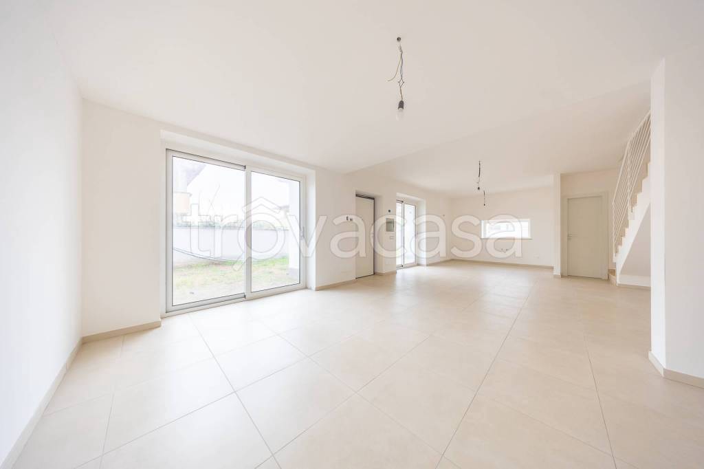 casa indipendente in vendita ad Anzio in zona Mare