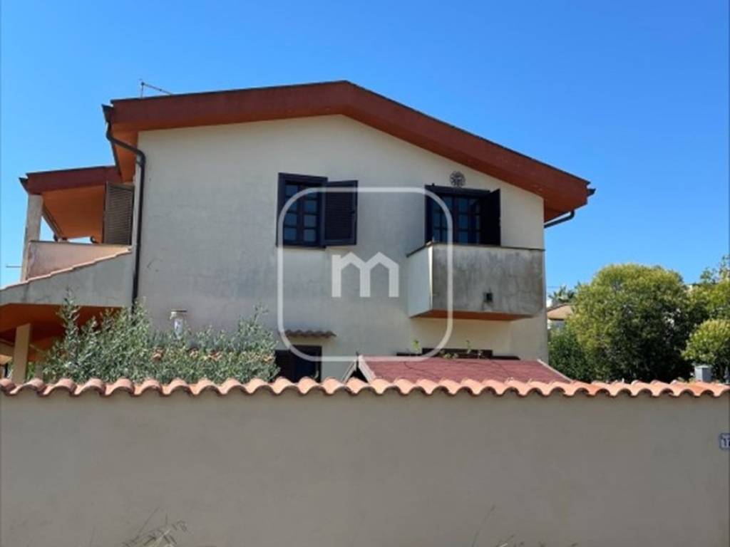 casa indipendente in vendita ad Anzio in zona Lido dei Pini