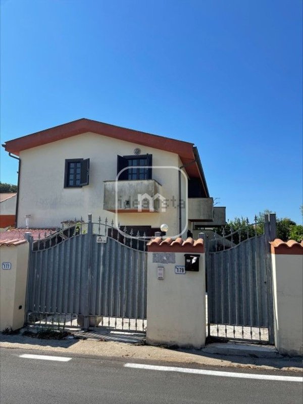 casa indipendente in vendita ad Anzio in zona Lido dei Pini