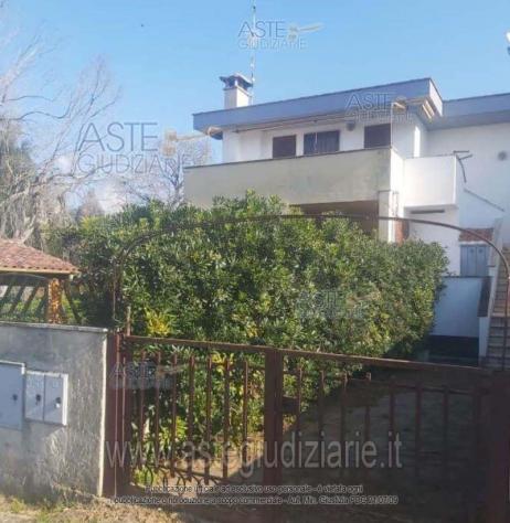 casa indipendente in vendita ad Anzio in zona Cincinnato