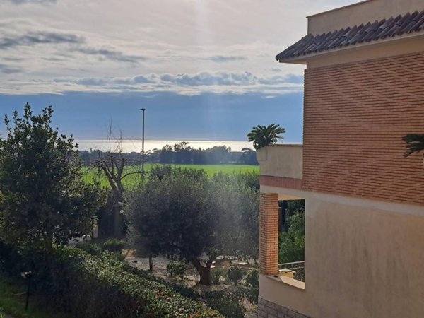 casa indipendente in vendita ad Anzio in zona Lido dei Pini