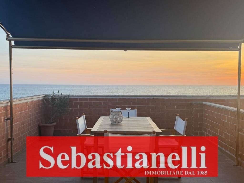 appartamento in vendita ad Anzio in zona Mare