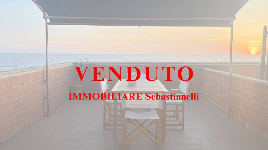 appartamento in vendita ad Anzio in zona Mare