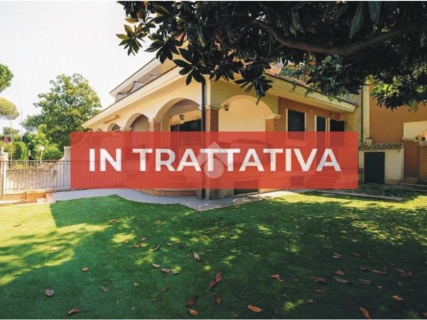 casa indipendente in vendita ad Anzio in zona Lido dei Pini