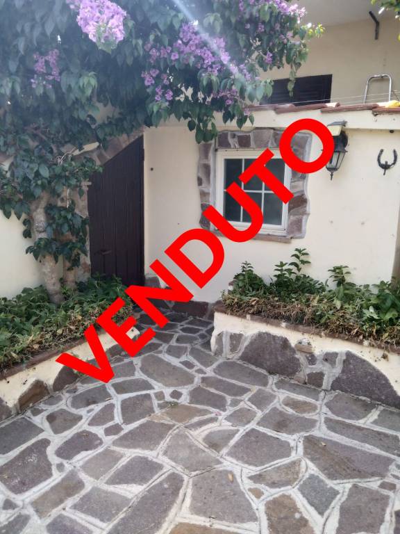 casa indipendente in vendita ad Anzio in zona Lido dei Pini