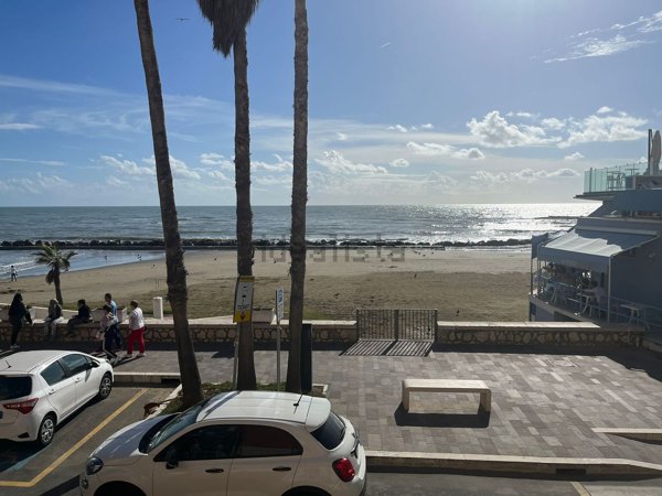 appartamento in vendita ad Anzio in zona Mare