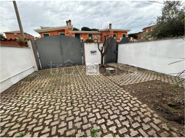 casa indipendente in vendita ad Anzio in zona Lido dei Pini