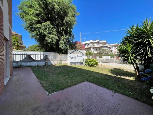 appartamento in vendita ad Anzio in zona Mare