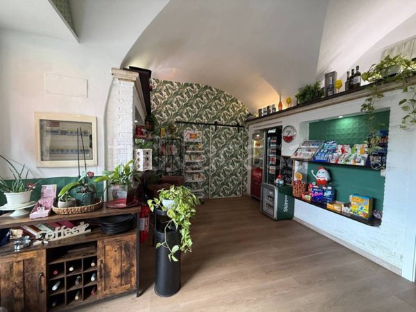 negozio in vendita ad Anzio in zona Mare