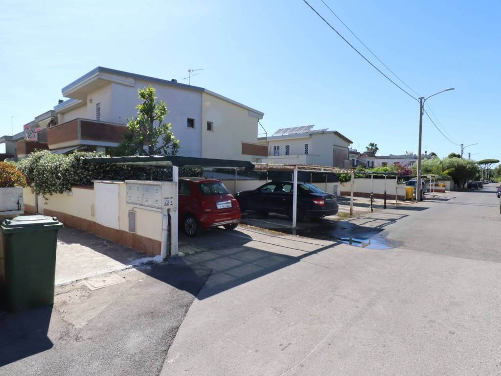 appartamento in vendita ad Anzio in zona Mare