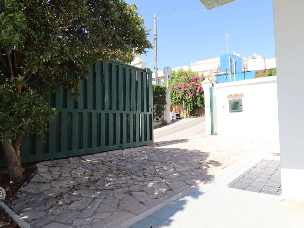 casa indipendente in vendita ad Anzio in zona Mare