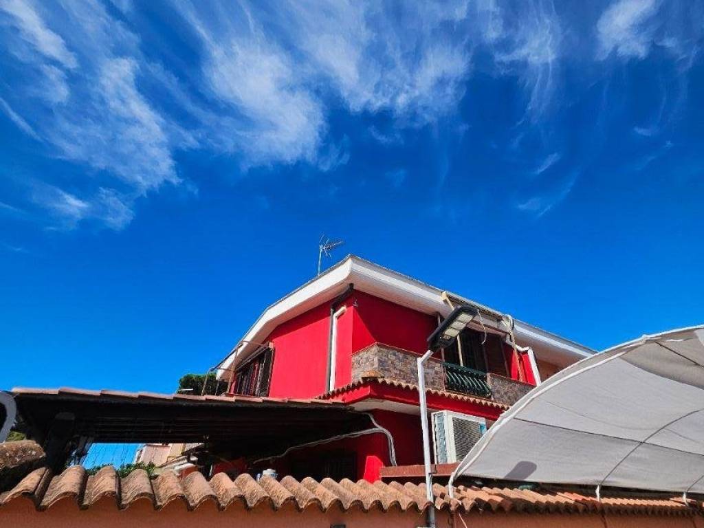casa indipendente in vendita ad Anzio in zona Villa Claudia