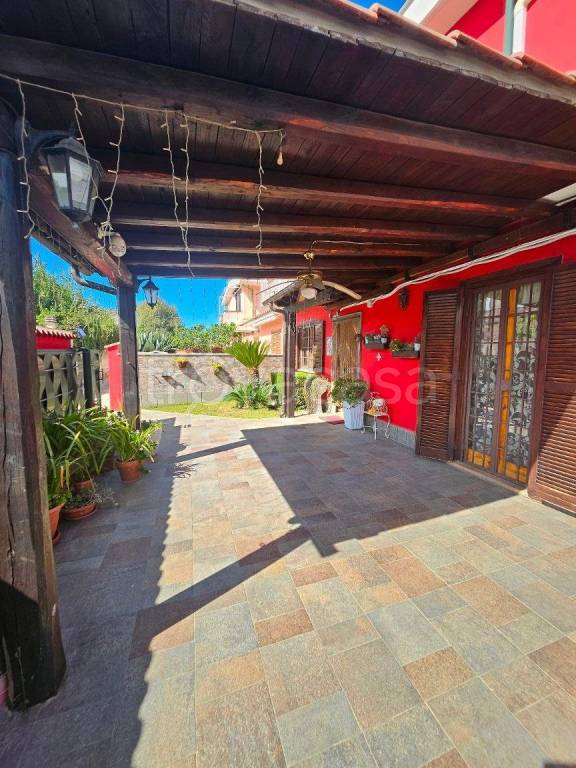 casa indipendente in vendita ad Anzio in zona Villa Claudia