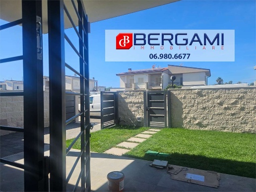 casa indipendente in vendita ad Anzio