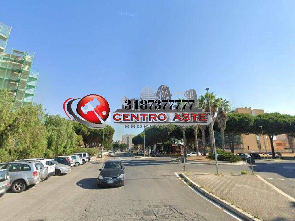 locale commerciale in vendita ad Anzio