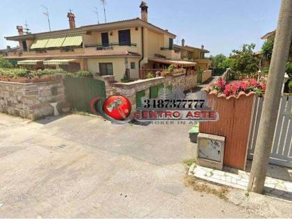 casa indipendente in vendita ad Anzio