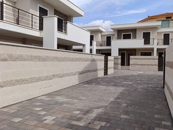 casa indipendente in vendita ad Anzio in zona Mare