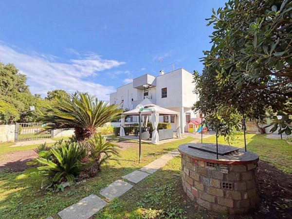 casa indipendente in vendita ad Anzio in zona Villa Claudia