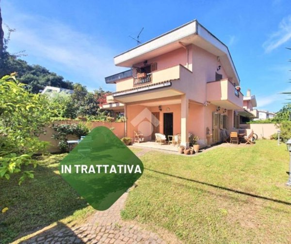 casa indipendente in vendita ad Anzio in zona Villa Claudia