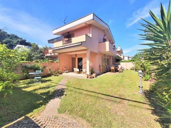 casa indipendente in vendita ad Anzio in zona Villa Claudia