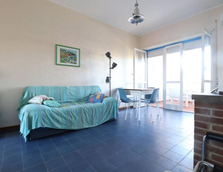 appartamento in vendita ad Anzio in zona Mare