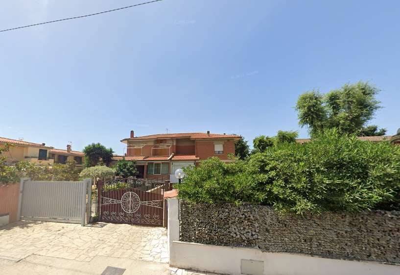 casa indipendente in vendita ad Anzio in zona Lido dei Pini