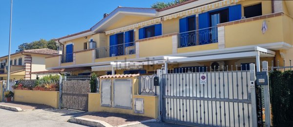 appartamento in vendita ad Anzio in zona Villa Claudia