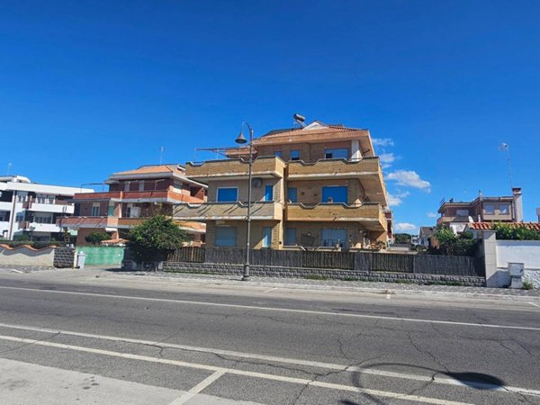 appartamento in vendita ad Anzio in zona Anzio Colonia