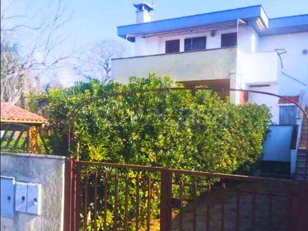 appartamento in vendita ad Anzio in zona Villa Claudia