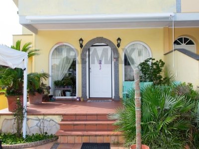 casa indipendente in vendita ad Anzio in zona Stazione